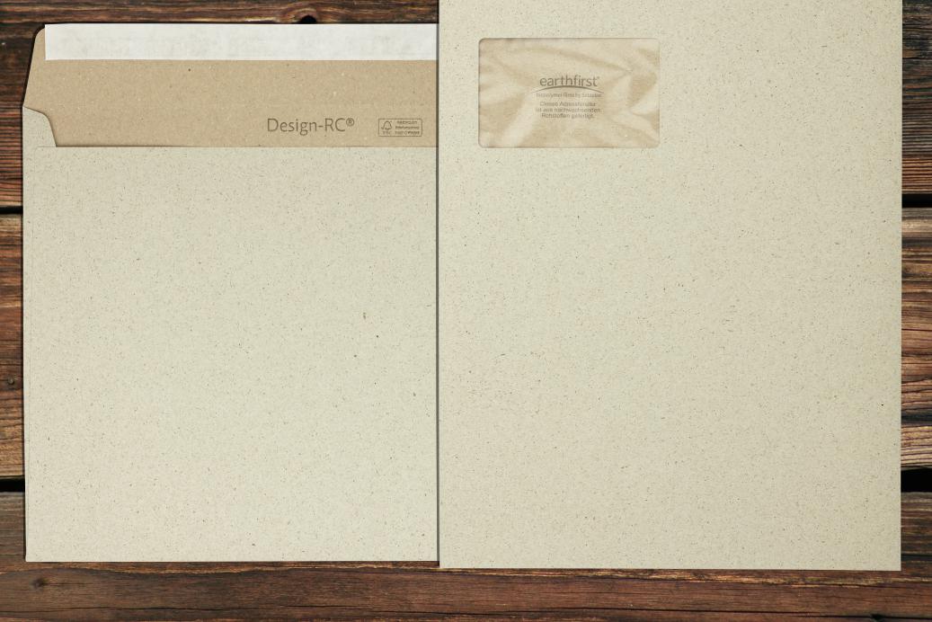 Briefhüllen mit Fenster C4 229x324 mm Haftklebend Recycling Graspapier 120 g/qm